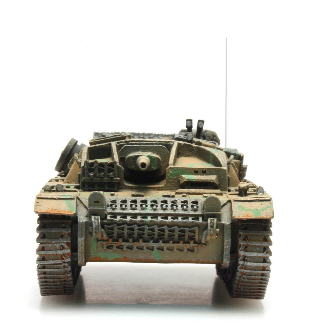 Artitec German StuG III Ausf. C/D Camouflage 387.324 – 1:87 HO Scale Model