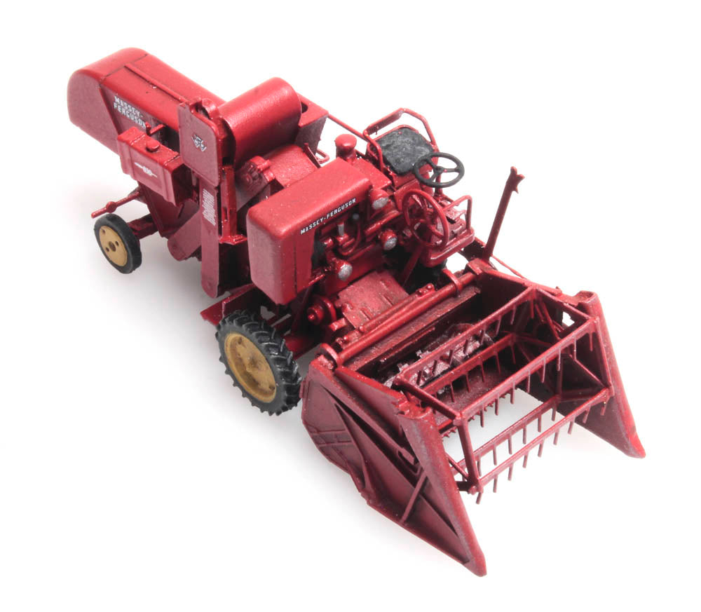 Artitec Massey Ferguson MF 830 Combine 387.337 – 1:87 HO Scale Model