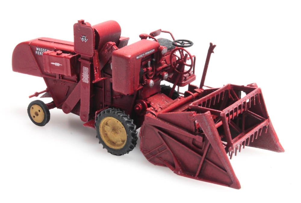 Artitec Massey Ferguson MF 830 Combine 387.337 – 1:87 HO Scale Model
