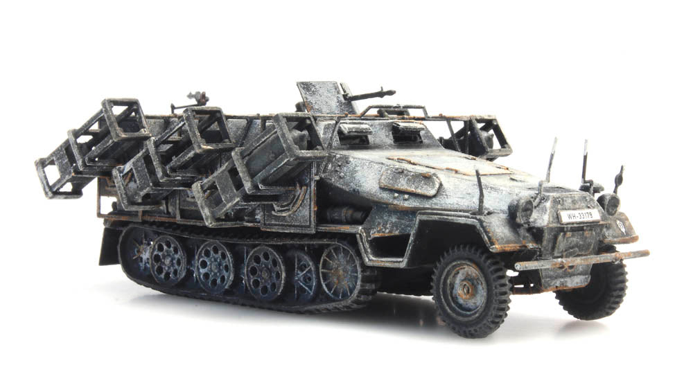 Artitec German Sd.Kfz. 251/1 Ausf. B Wurfrahmen Winter 387.403 1:87 HO Scale Model