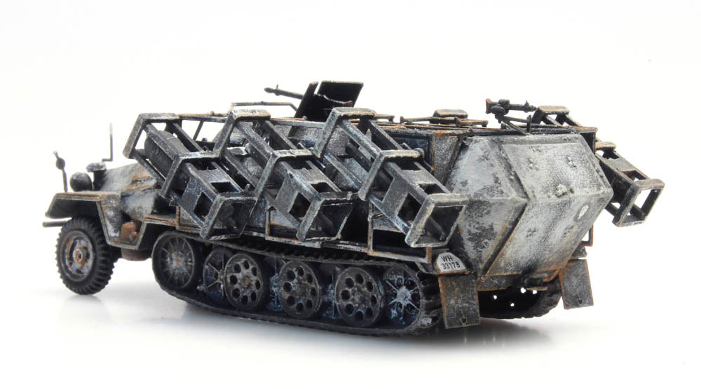 Artitec German Sd.Kfz. 251/1 Ausf. B Wurfrahmen Winter 387.403 1:87 HO Scale Model