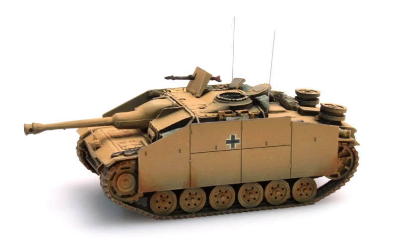 Artitec German StuG III Ausf. G Saukopf in dark yellow with side armor, 1:87 HO scale, item 387.49-YW