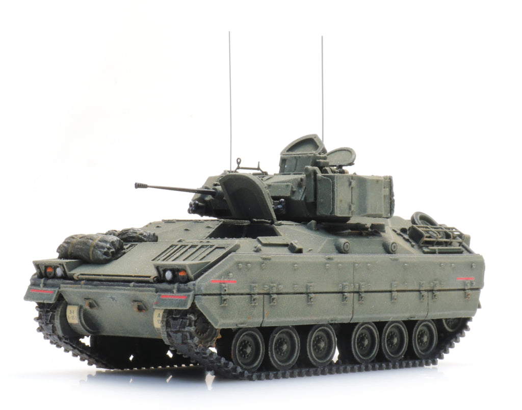 Artitec 6870262 US M2 IFV Bradley Forest Green 1:87 HO Scale Ready-Made Model