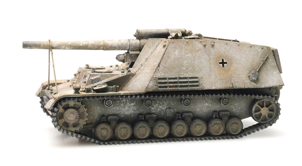 Artitec German Sd.Kfz. 165 Hummel Winter 6870331 1:87 HO Scale Model