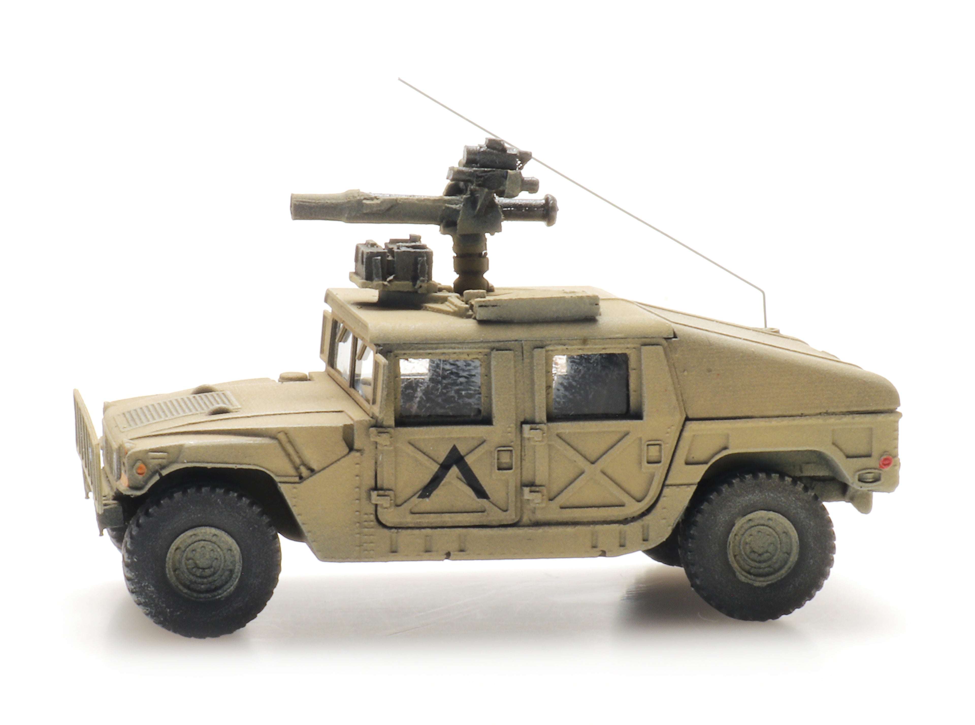 Artitec 6870539 US HMMWV Desert TOW 1:87 HO Scale Model