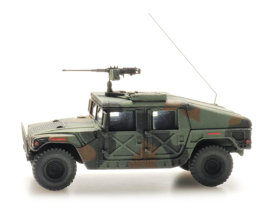 Artitec 6870543 US Humvee Camo Armored 0.50 MG TK/INF 1:87 HO Scale Model