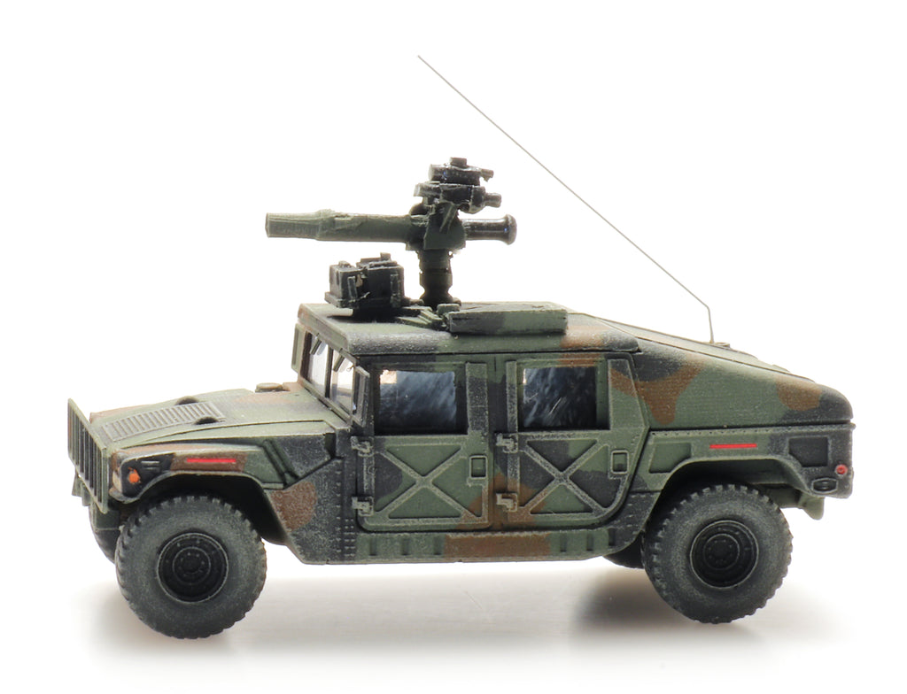 Artitec 6870544 US Humvee Camo Armored TOW 1:87 HO Scale Model