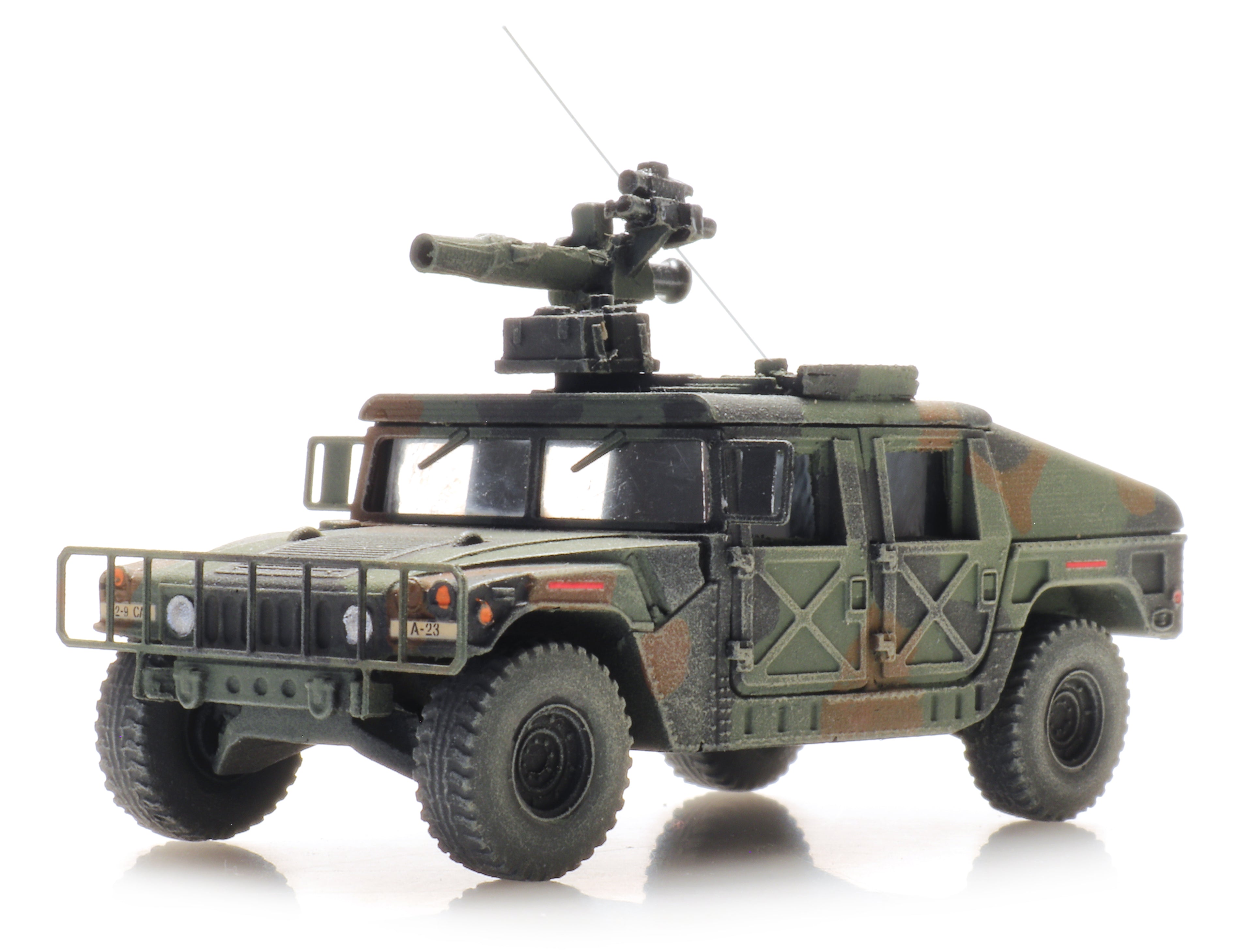 Artitec 6870544 US Humvee Camo Armored TOW 1:87 HO Scale Model
