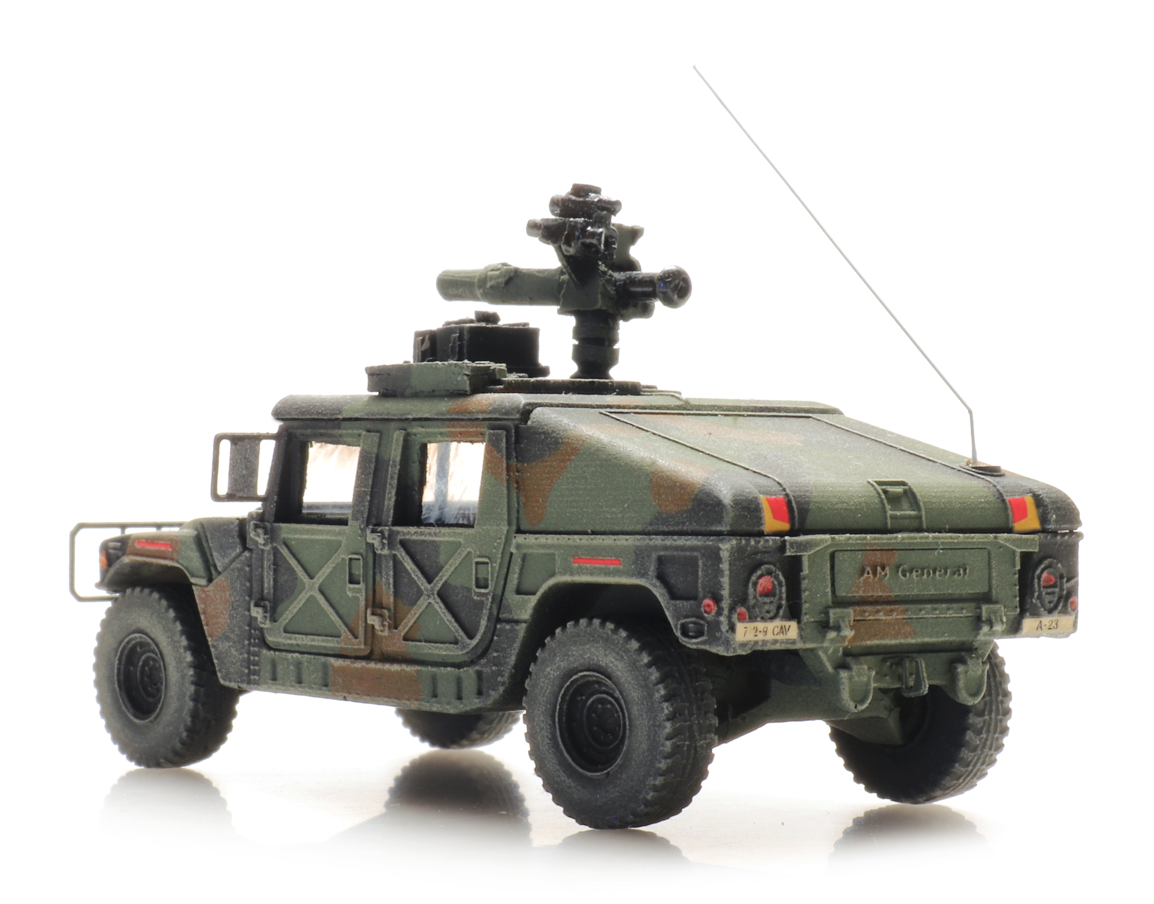 Artitec 6870544 US Humvee Camo Armored TOW 1:87 HO Scale Model