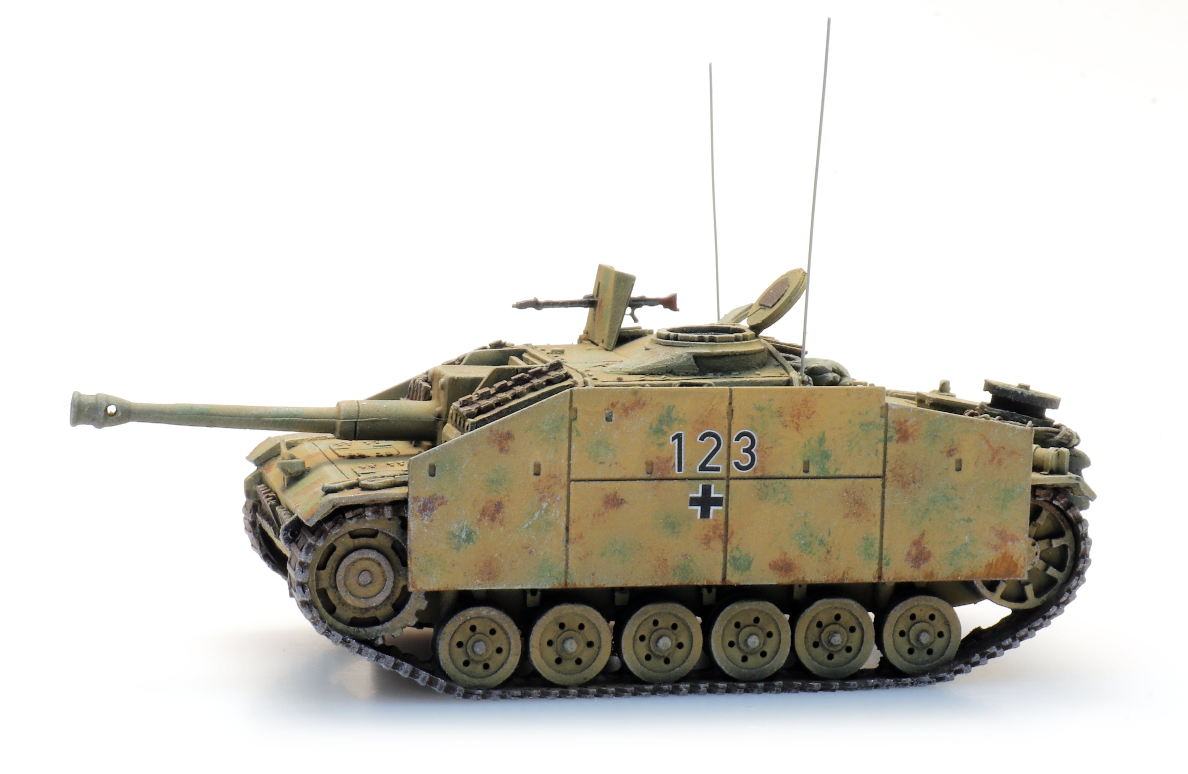 Artitec German StuG III Ausf. G Three-Tone Camouflage 6870562 1:87 HO Scale Model
