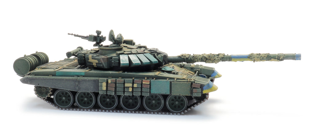 Ukrainian T-72B Tank obr. 1989 (6870708)