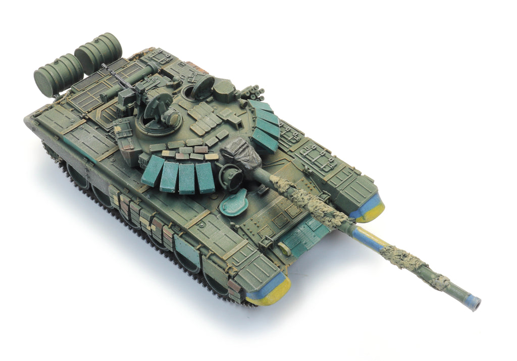 Ukrainian T-72B Tank obr. 1989 (6870708)