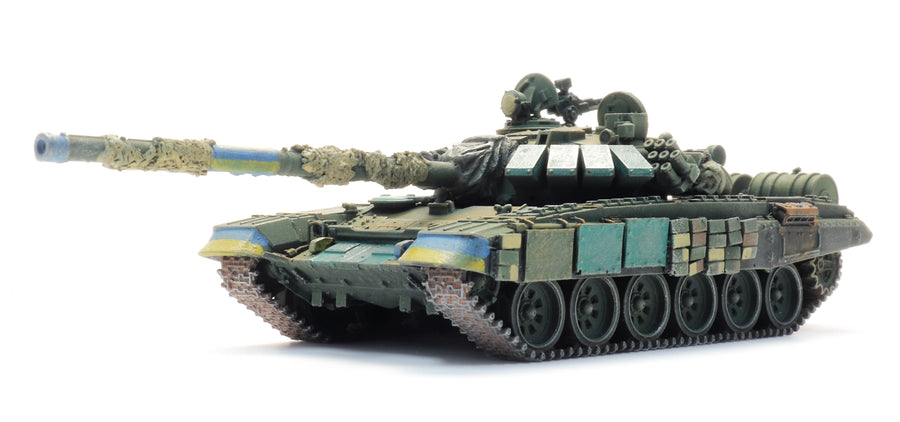 Ukrainian T-72B Tank obr. 1989 (6870708)