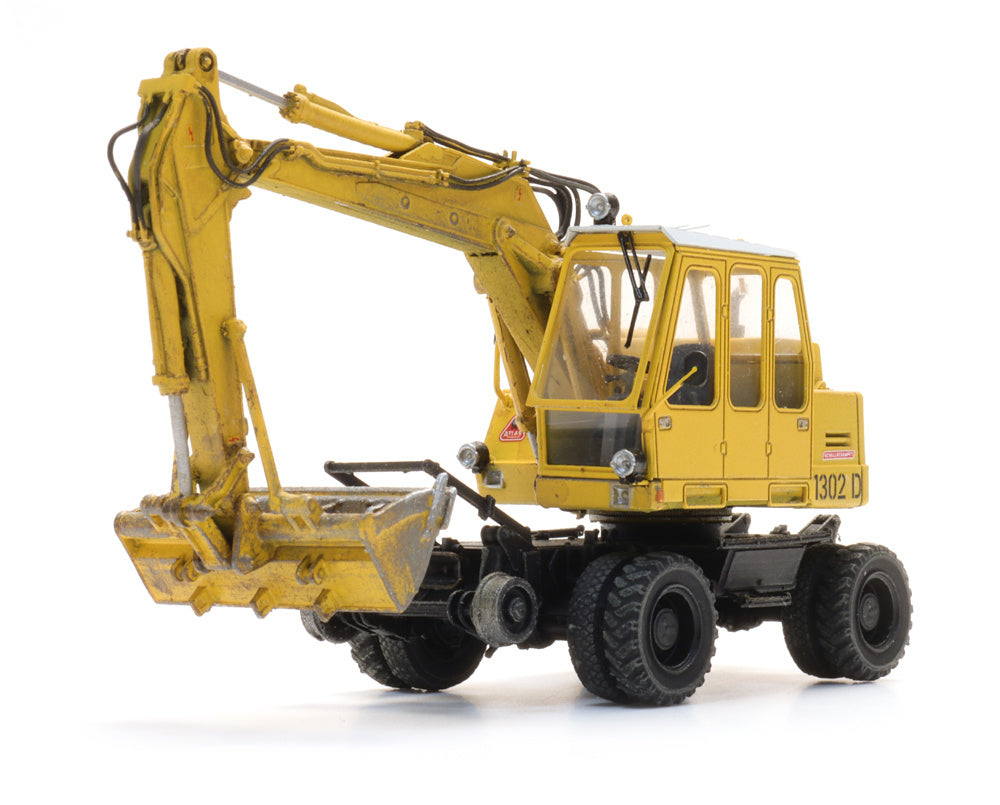 Artitec 387.636 Atlas 1302 DKZW road-rail excavator in yellow – 1:87 HO scale