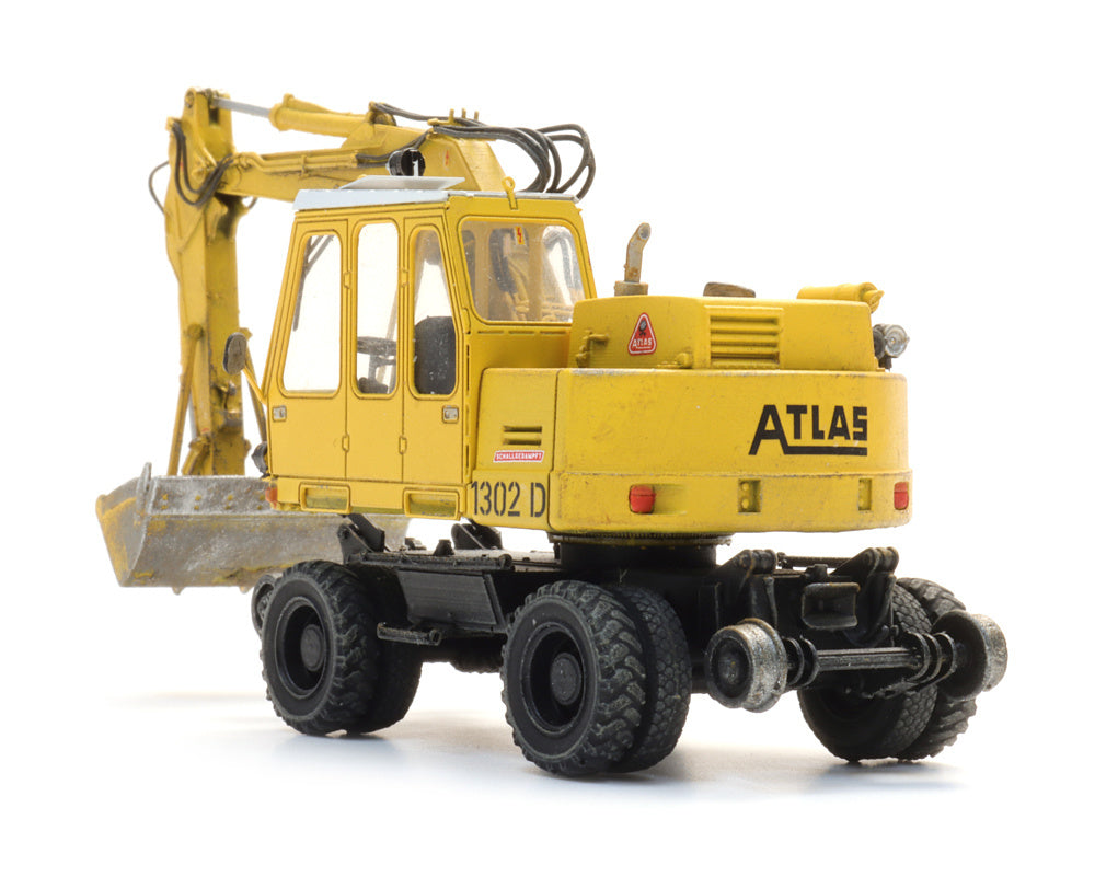 Artitec 387.636 Atlas 1302 DKZW road-rail excavator in yellow – 1:87 HO scale
