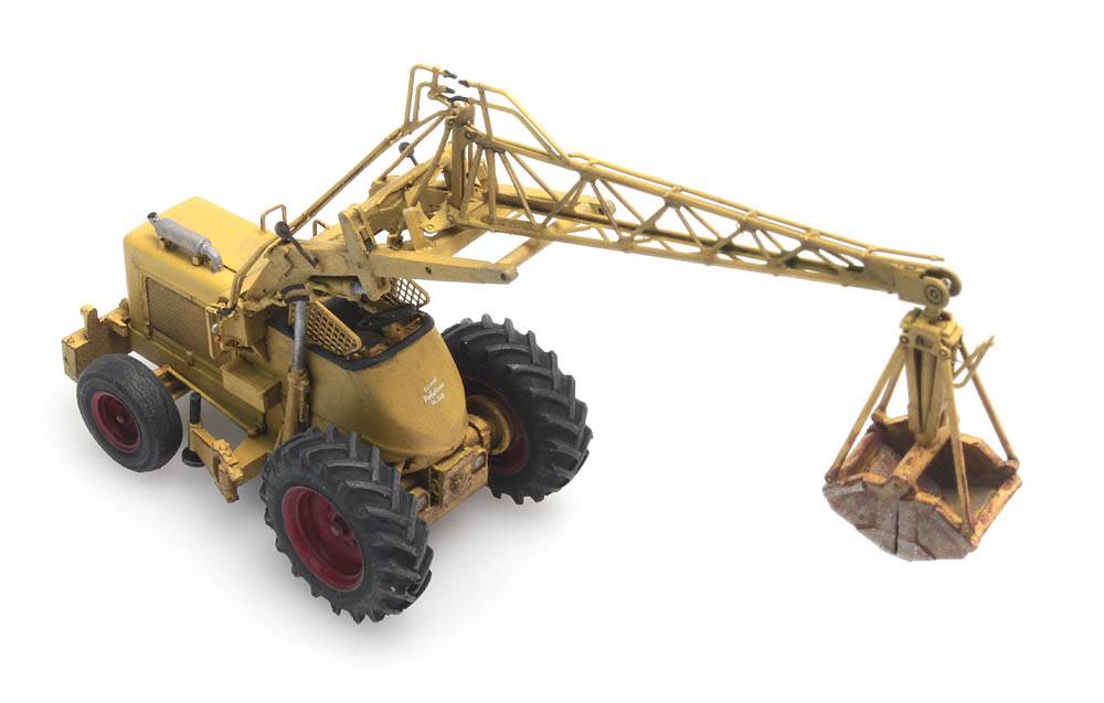 Artitec 387.378 Bischoff Polytrac with clamshell grapple in yellow and red – 1:87 HO scale