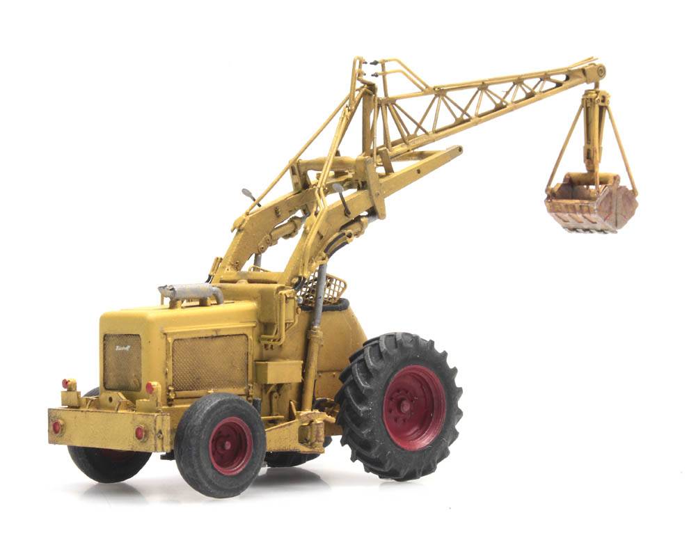 Artitec 387.378 Bischoff Polytrac with clamshell grapple in yellow and red – 1:87 HO scale