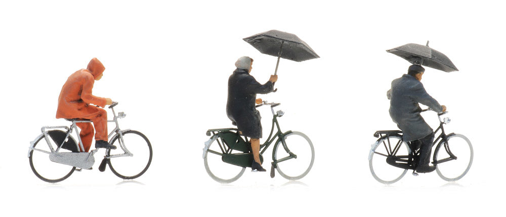 Artitec Cyclists in the Rain 1:87 HO Scale Figures 5870016