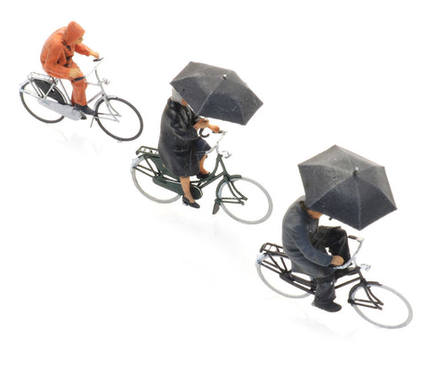 Artitec Cyclists in the Rain 1:87 HO Scale Figures 5870016