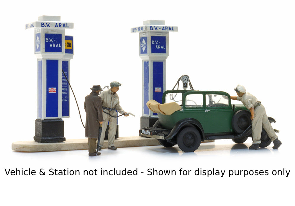 Artitec Gas Station Figures, 3 Figures 5870140