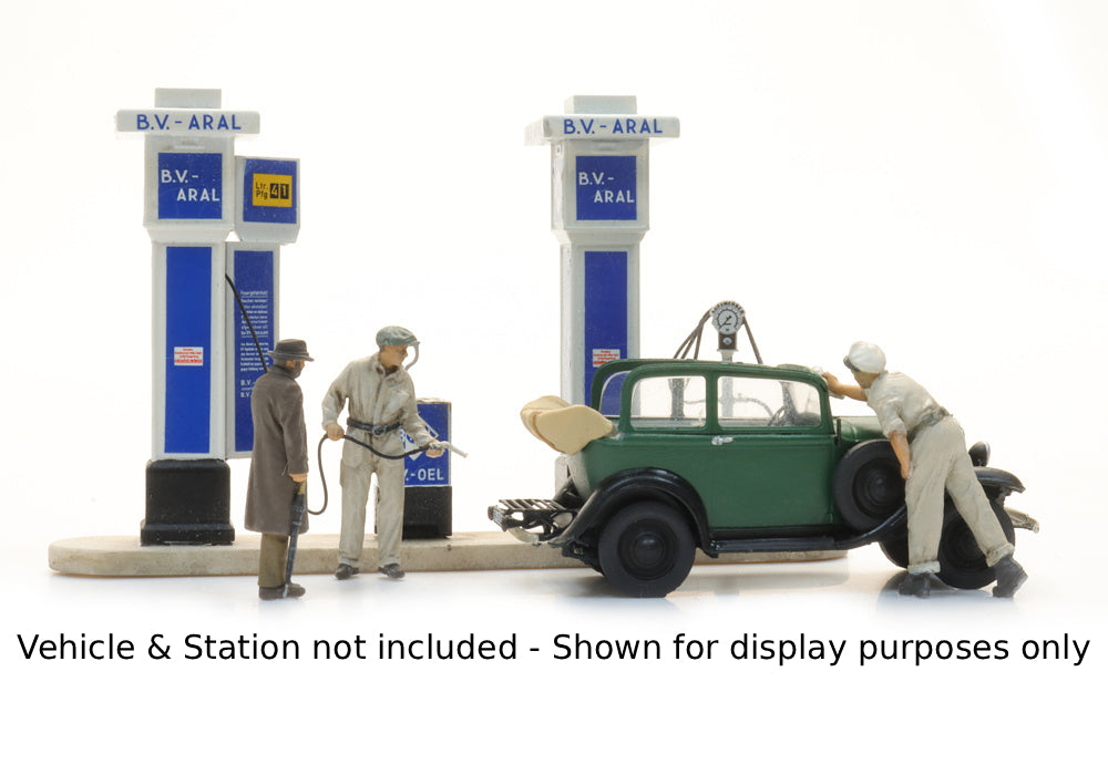 Artitec Gas Station Figures, 3 Figures 5870140