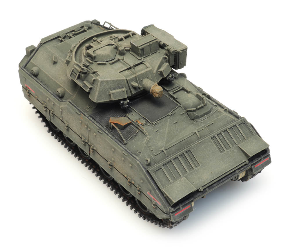 Artitec 6870264 US M2 IFV Bradley Forest Green Train Load 1:87 HO Scale Model