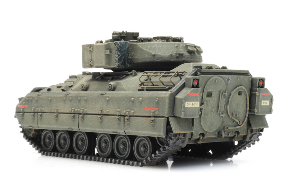 Artitec 6870264 US M2 IFV Bradley Forest Green Train Load 1:87 HO Scale Model