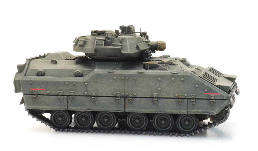 Artitec 6870264 US M2 IFV Bradley Forest Green Train Load 1:87 HO Scale Model