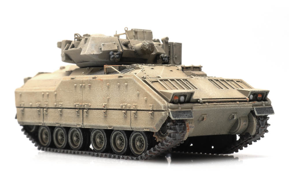 Artitec 6870271 US M3 CFV Bradley Desert Train Load 1:87 HO Scale Model