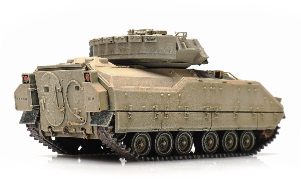 Artitec 6870271 US M3 CFV Bradley Desert Train Load 1:87 HO Scale Model