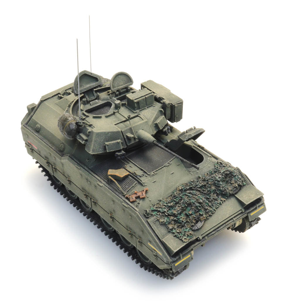 Artitec 6870268 US M3 CFV Bradley Forest Green Combat Ready 1:87 HO Scale Ready-Made Model