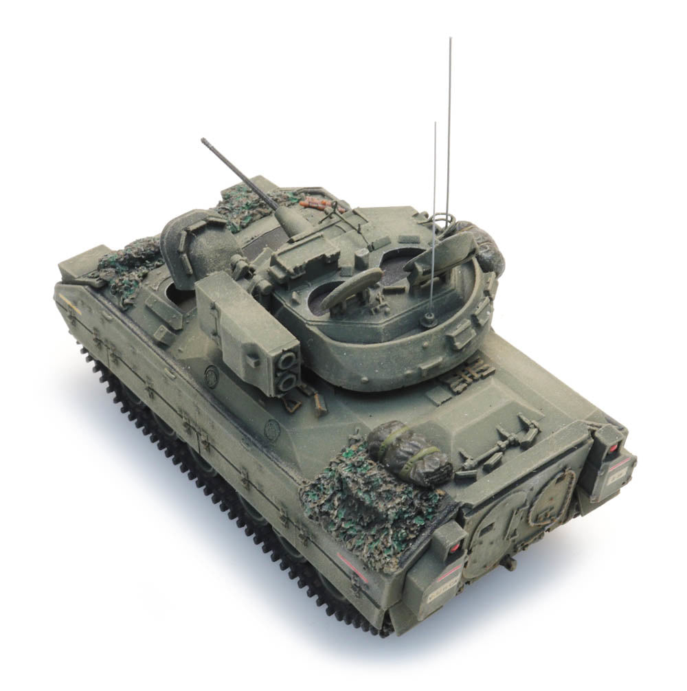 Artitec 6870268 US M3 CFV Bradley Forest Green Combat Ready 1:87 HO Scale Ready-Made Model