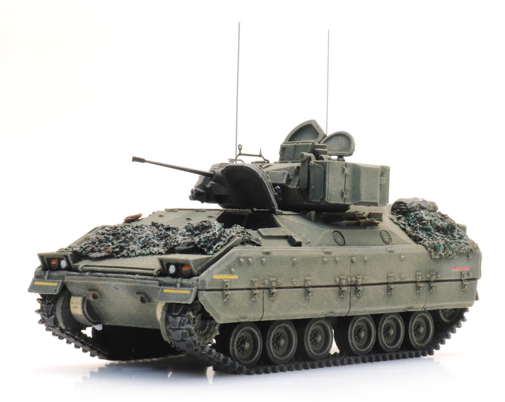 Artitec 6870268 US M3 CFV Bradley Forest Green Combat Ready 1:87 HO Scale Ready-Made Model