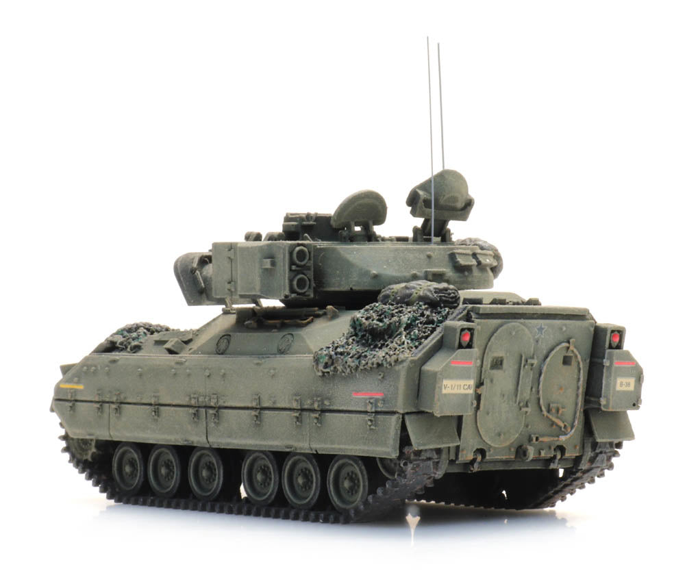 Artitec 6870268 US M3 CFV Bradley Forest Green Combat Ready 1:87 HO Scale Ready-Made Model