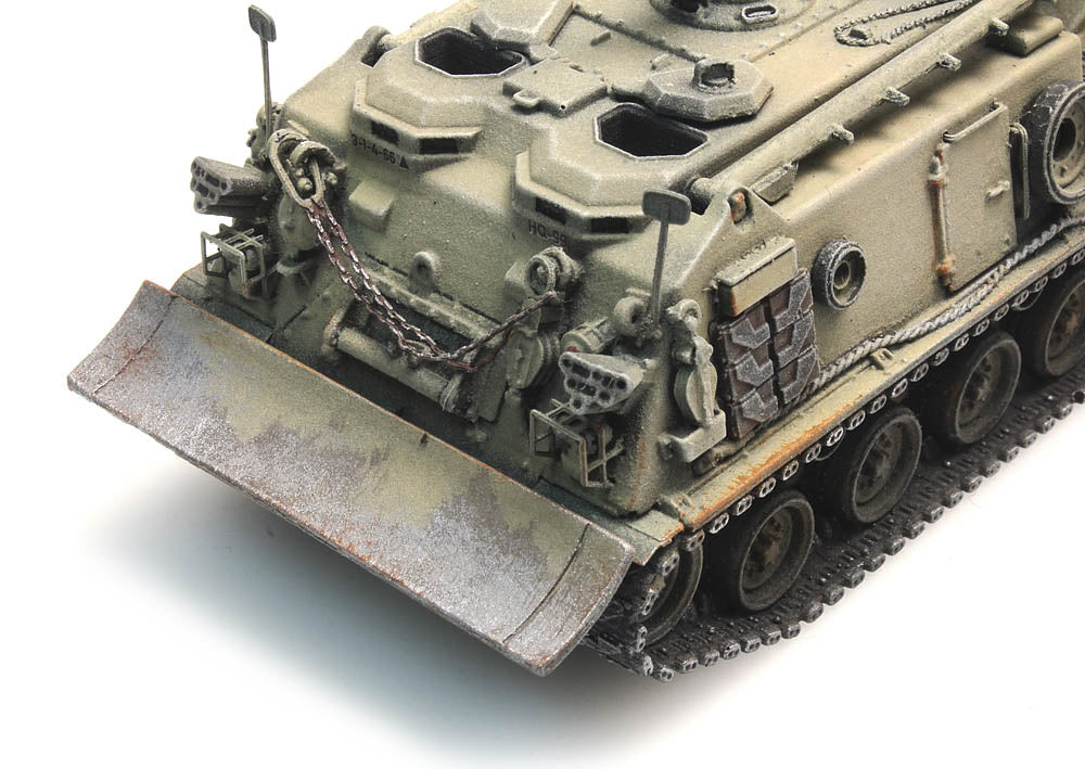 Artitec US M88 ARV Desert 6870245 Ready-Made 1:87 HO Scale Model