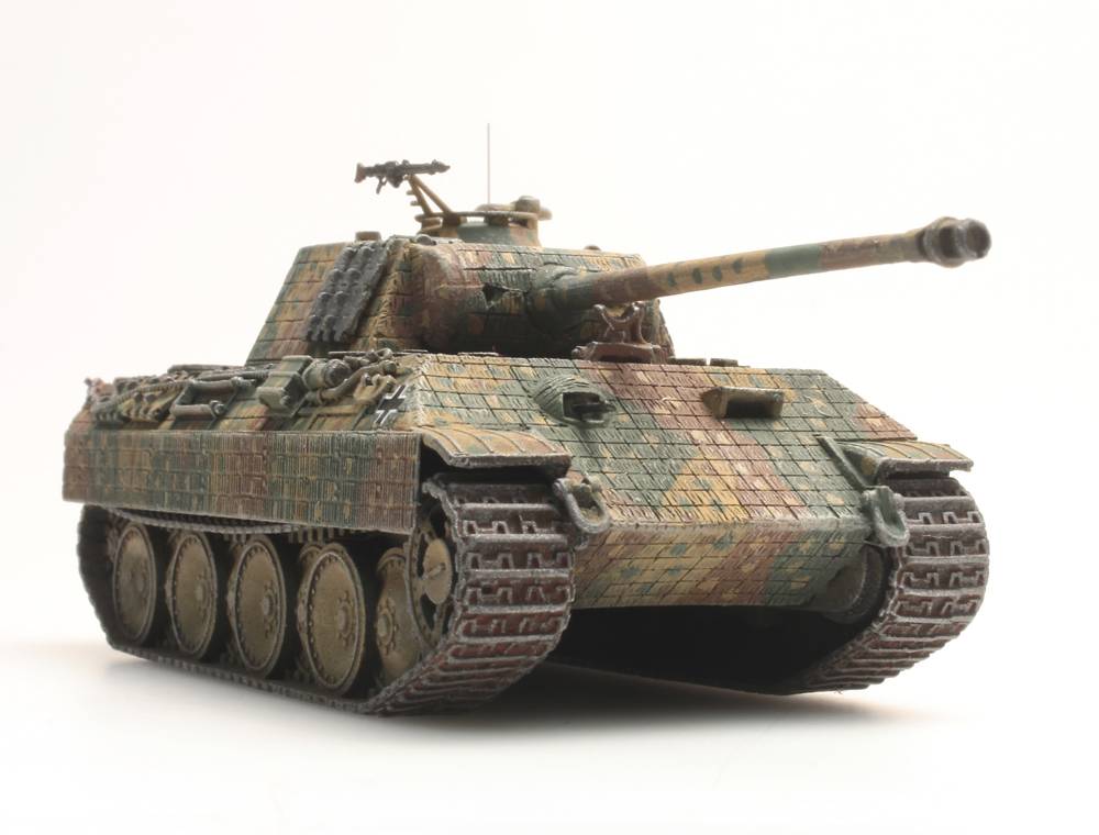Artitec German Panther Ausf. A in Hinterhalt ambush camouflage, 1:87 HO scale, item 387.190