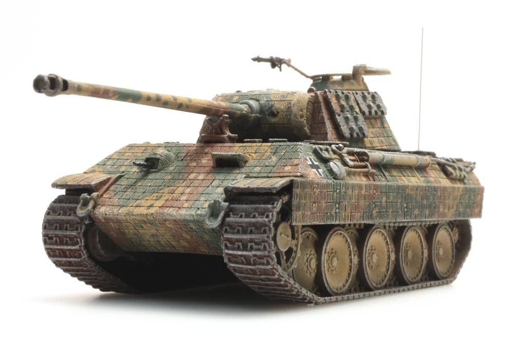 Artitec German Panther Ausf. A in Hinterhalt ambush camouflage, 1:87 HO scale, item 387.190