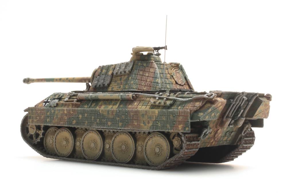 Artitec German Panther Ausf. A in Hinterhalt ambush camouflage, 1:87 HO scale, item 387.190