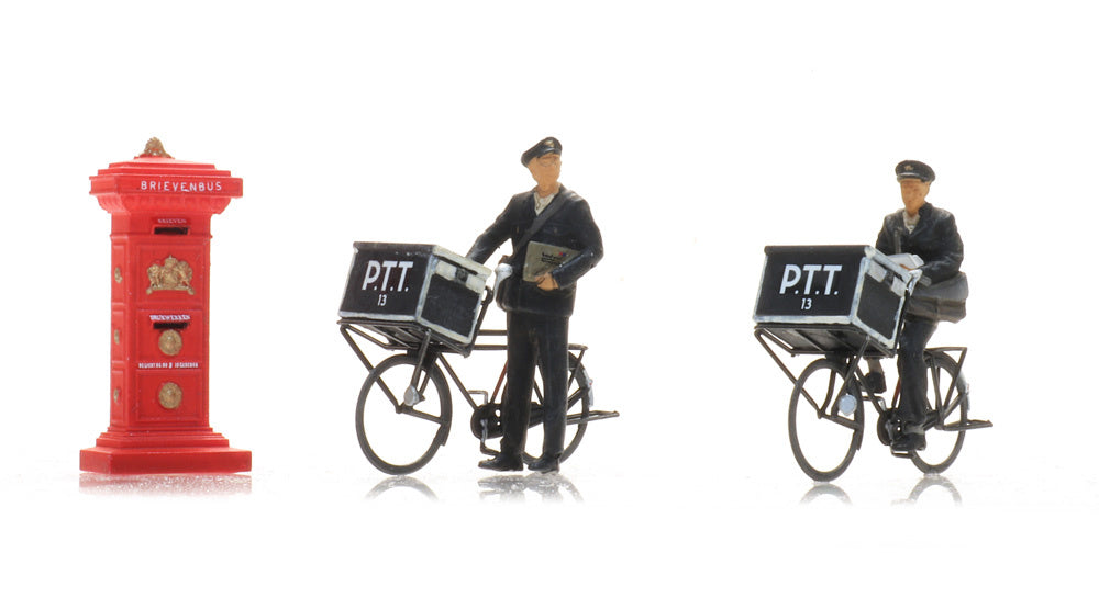 Artitec Dutch Postmen on Bicycles with Post Box 1:87 HO Scale 5870052