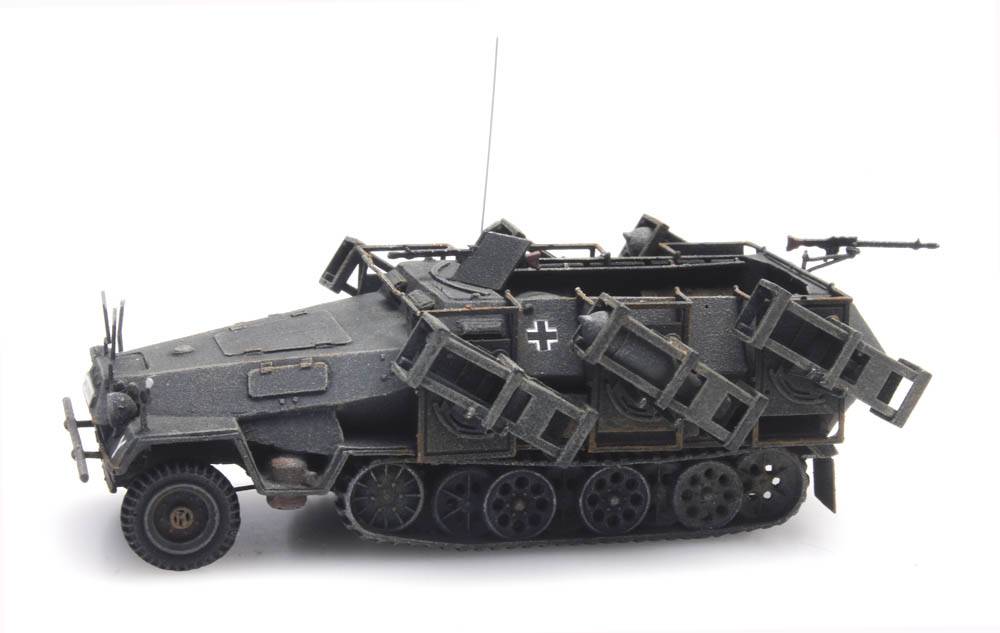 Artitec 387.402 German Sd.Kfz. 251/1 Ausf. B with Wurfrahmen in German gray – 1:87 HO scale