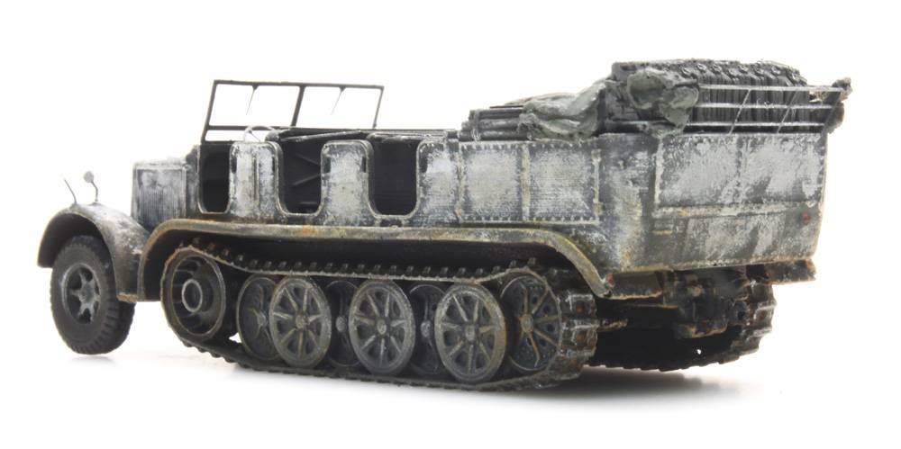 Artitec German Sd.Kfz. 7 Zugkraftwagen 8t Winter 6870068 – 1:87 HO Half-Track Model
