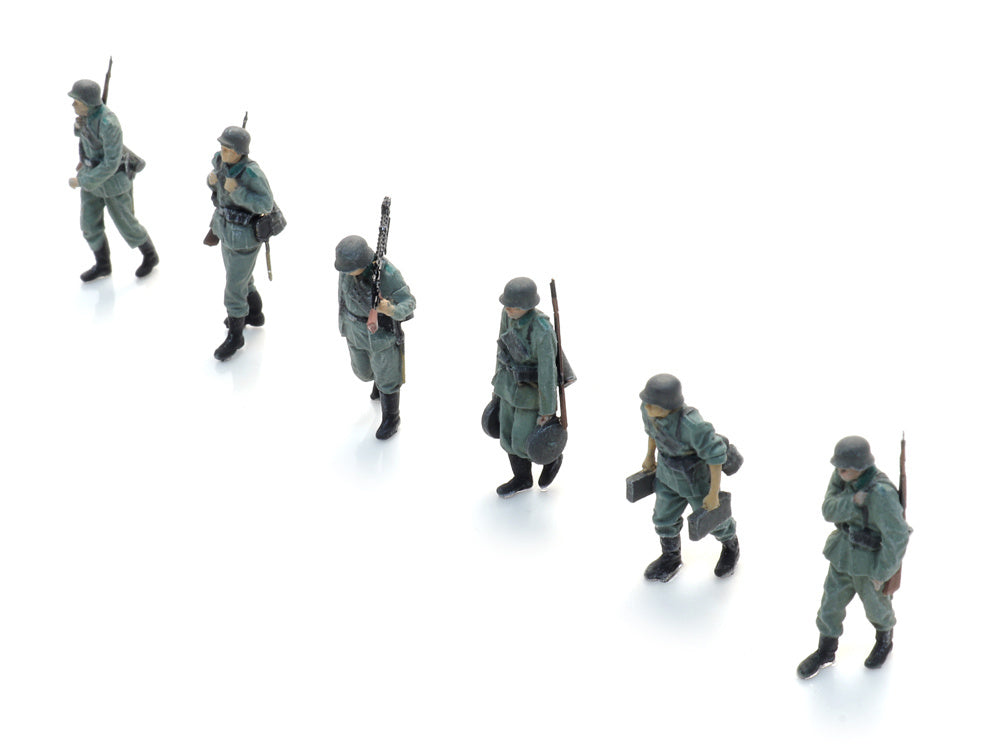 Artitec German WWII Wehrmacht Infantry Marching to Frontline, 6 Figures 5870062